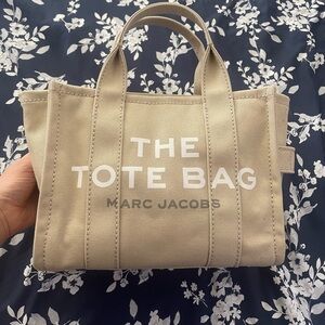 MARC JACOBS TOTE BAG (S)